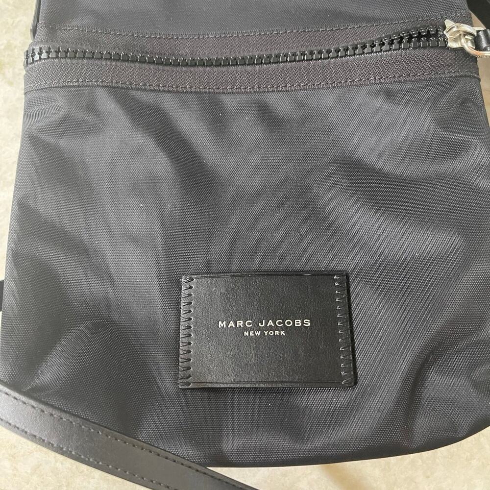 Marc Jacobs New York black Nylon crossbody - Picture 4 of 10